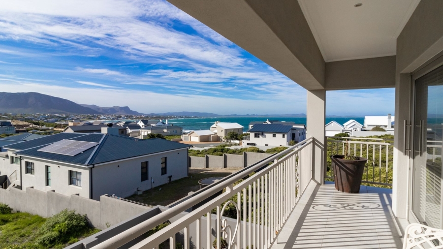 6 Bedroom Property for Sale in Kleinbaai Western Cape